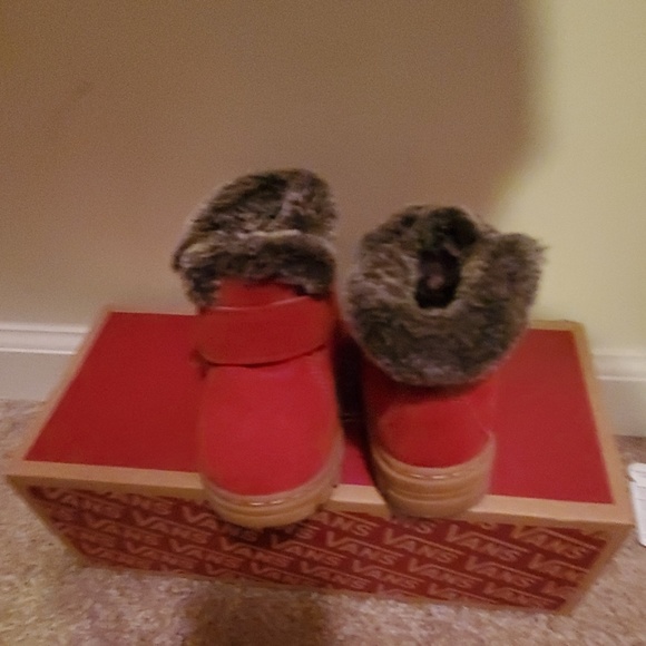 Shoe - Picture 4 of 4